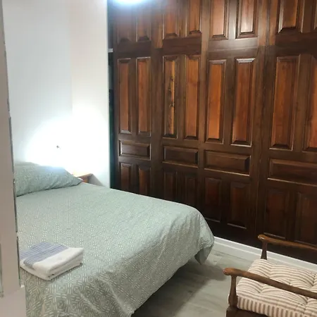 Plaza Apartment *